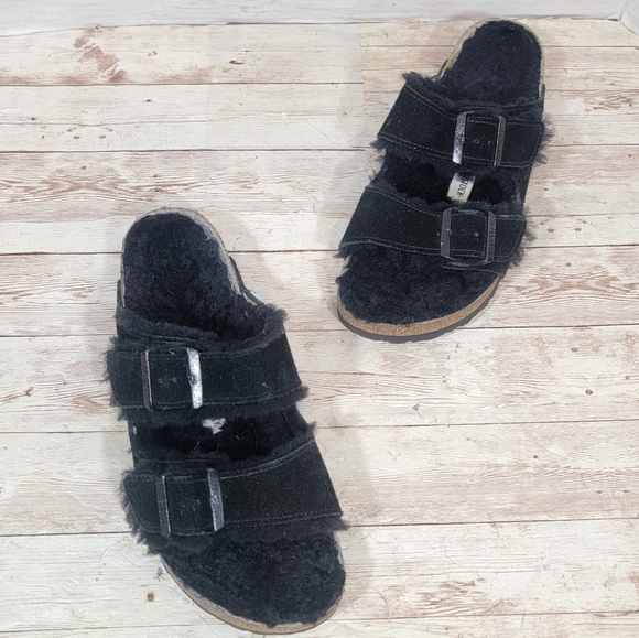 Birkenstock shearling Arizona in black suede - Picture 2 of 10